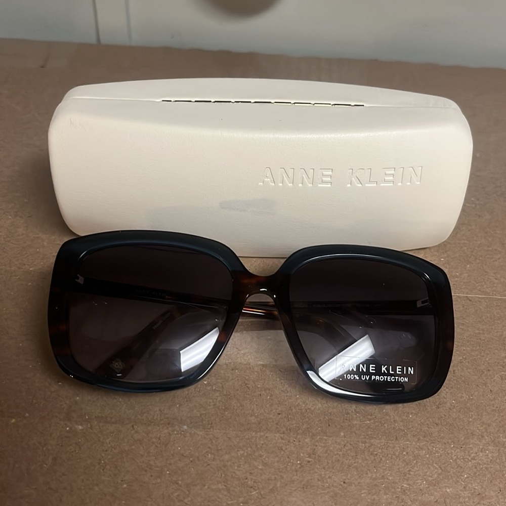 Anne Klein Sunglasses AK7066 424 BLUE TORTOISE Brown 55 18 135